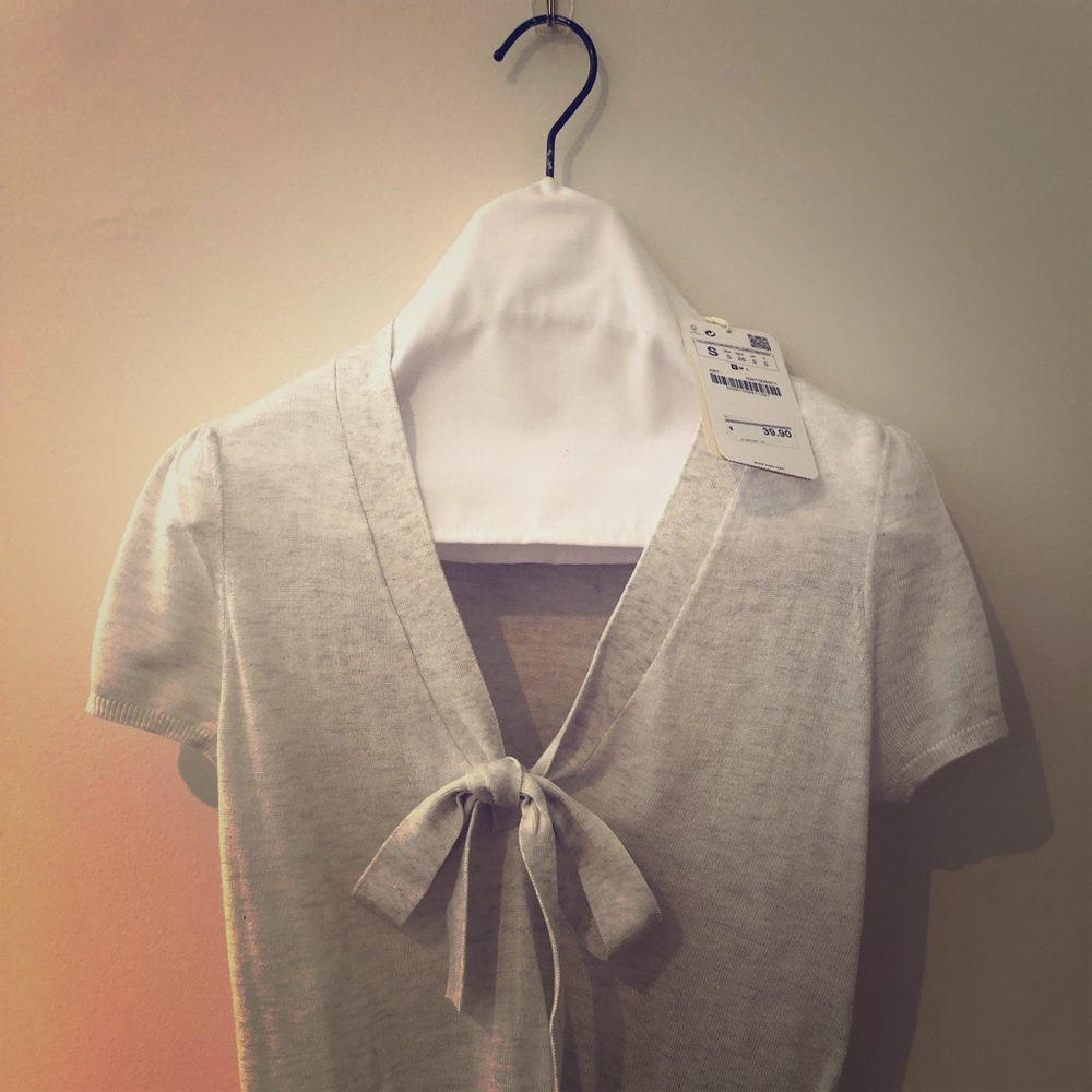 Zara Knit short sleeve cotton V-neck tie sweater